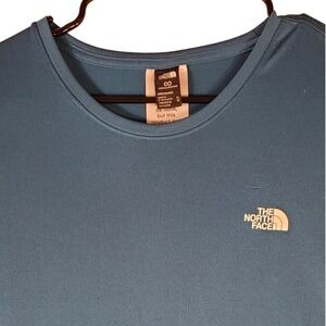 The North Face Mens XL Blue FlashDry Circular Design T-Shirt NF0A82X7